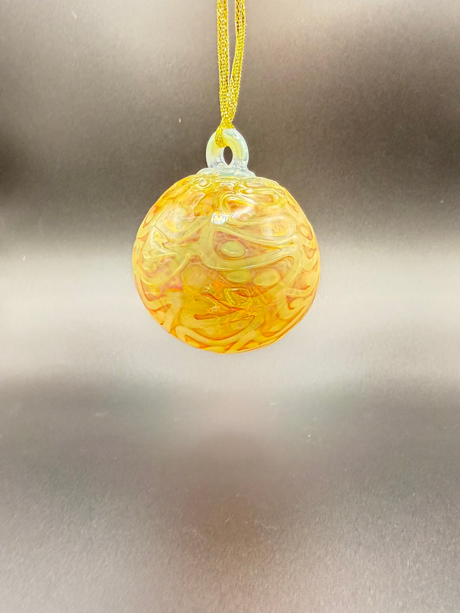 Fume Ornament 001