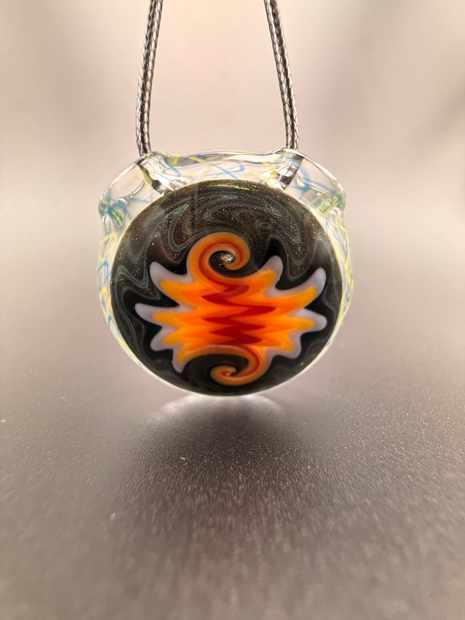 Wig wag pendant