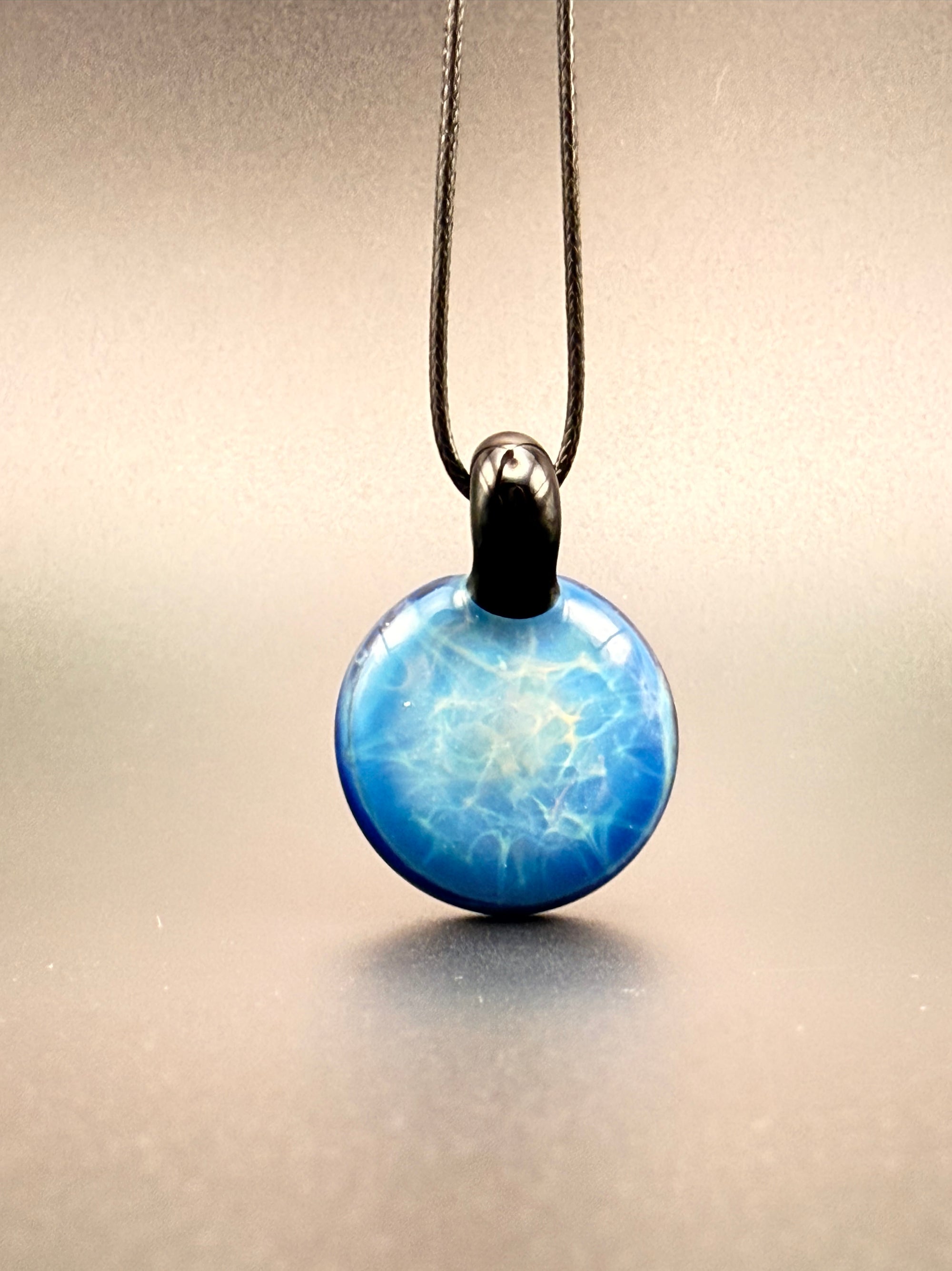 Stormy pendant