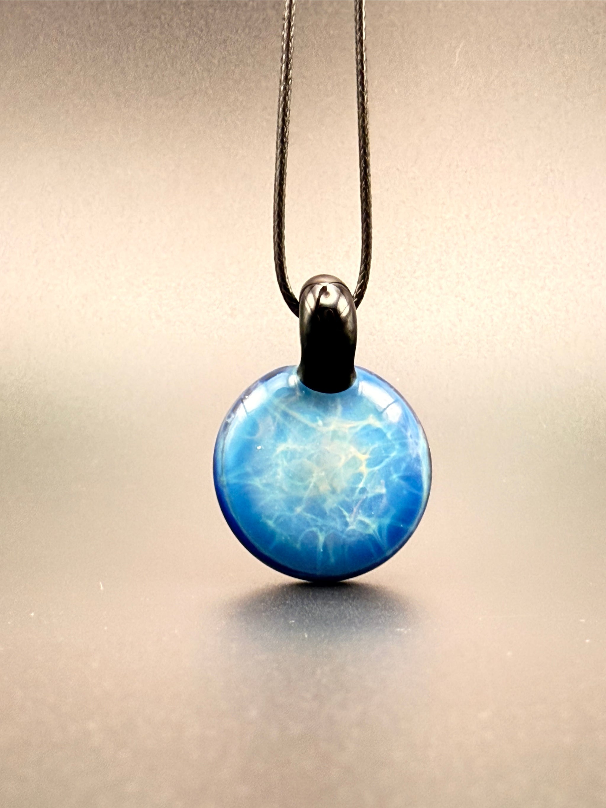 Stormy pendant