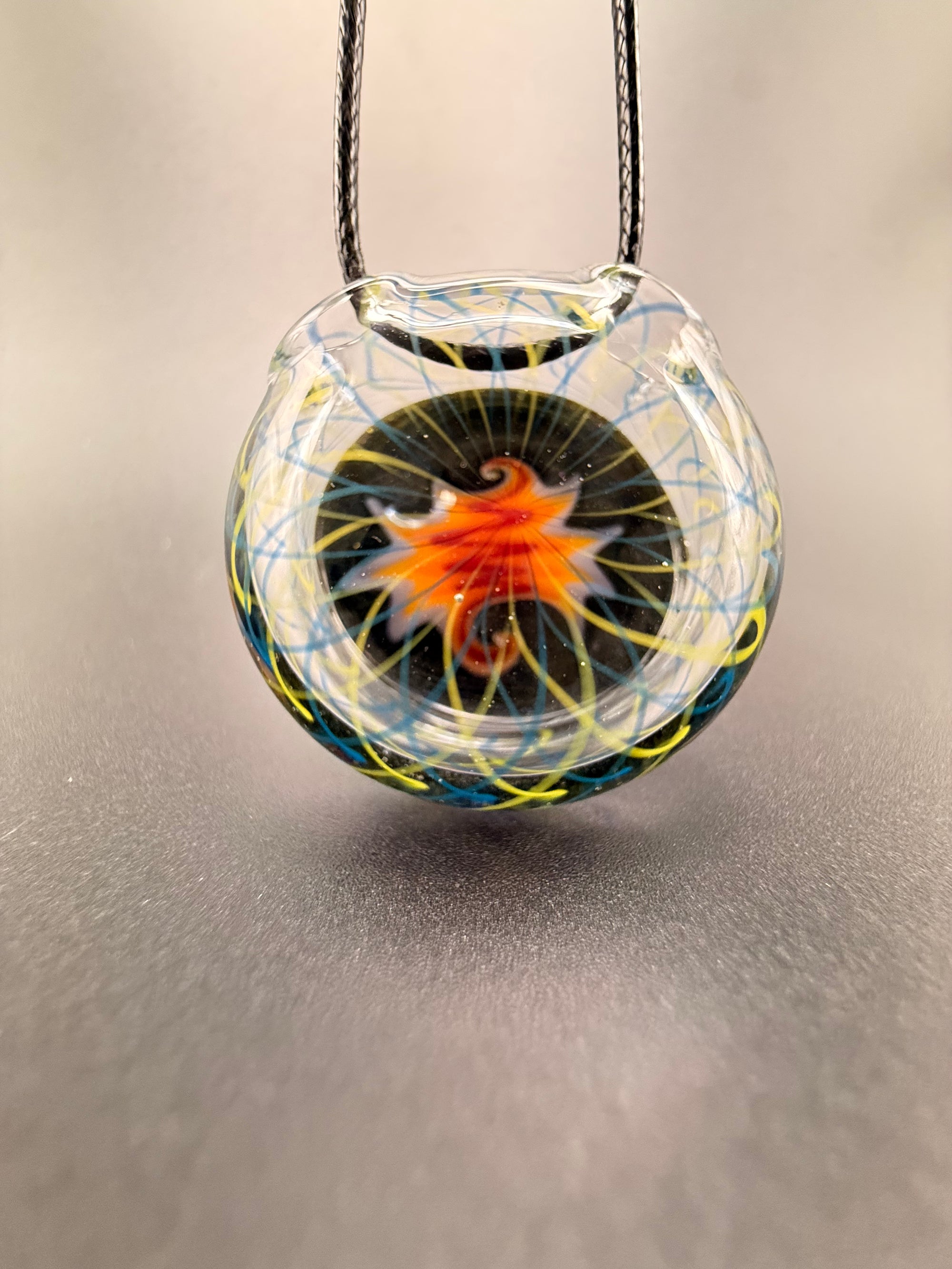 Wig wag pendant